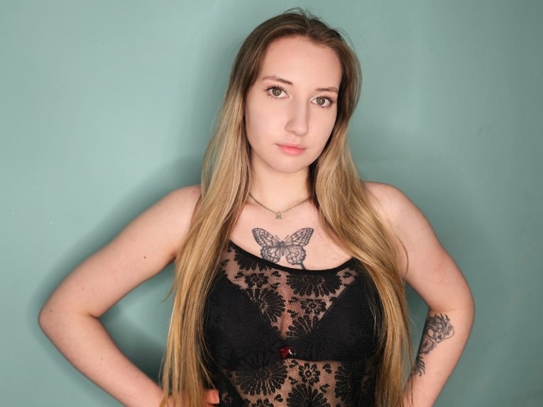 BlondyJolly BlondyJolly